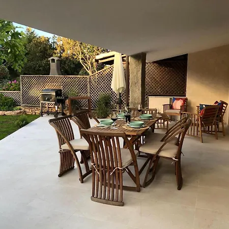 Villa Cute With Pool In