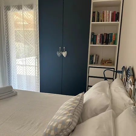 Βίλα Cute With Pool In